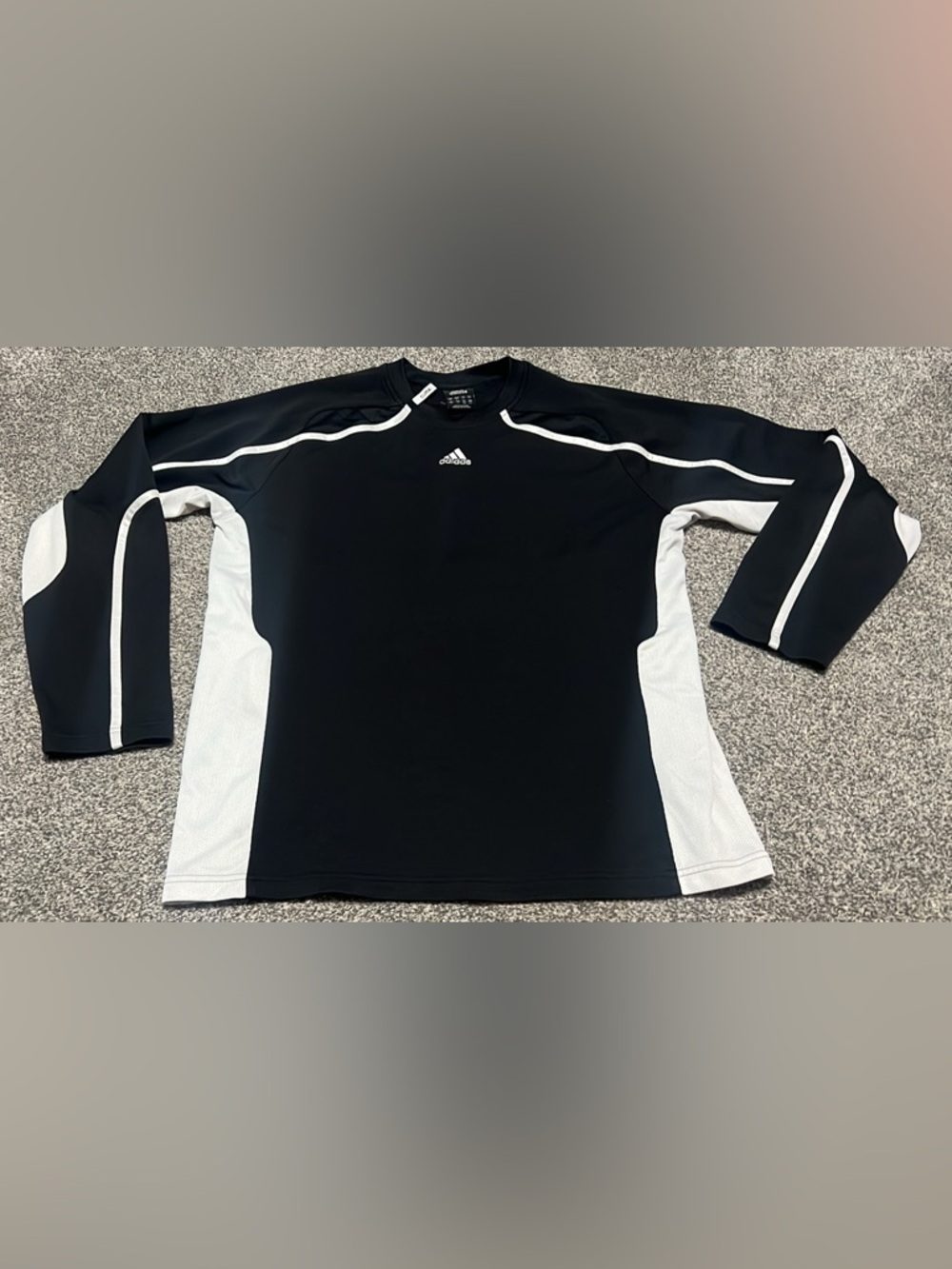 Men’s large hornets adidas climalite jersey material long sleeve